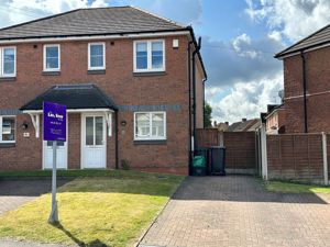 Frontage- click for photo gallery
